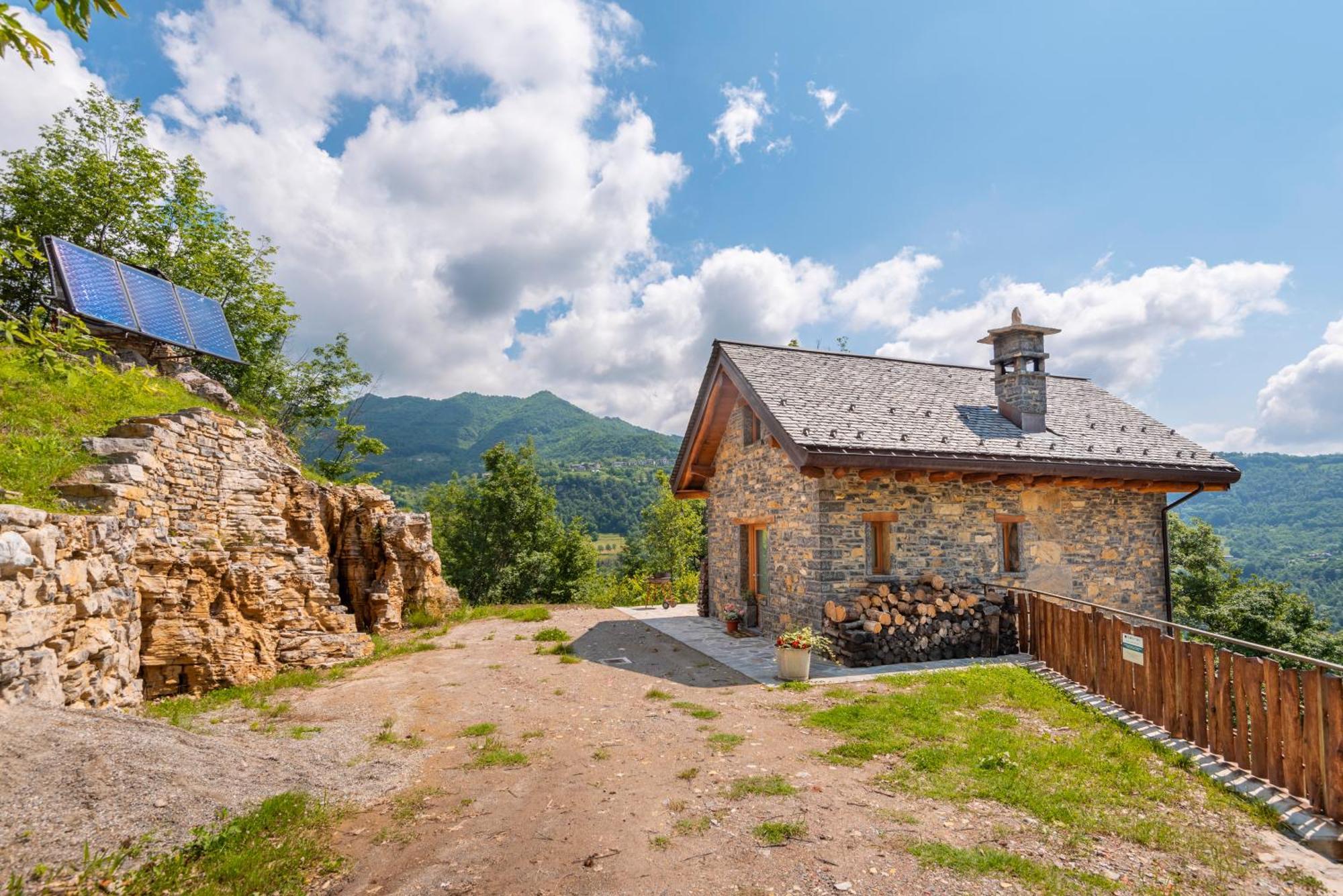 La Torre Del Manghen: Agri-Alloggio Indipendente Rota d'Imagna Exteriér fotografie